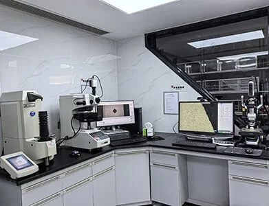 Laboratoř Creation Group na zkoušky materiálů a analýzu poruch